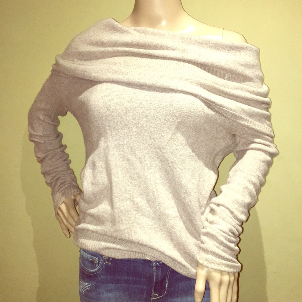 BCBG SWEATER